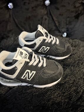 New Balance Kids Black and Gray Low-Top Sneaker